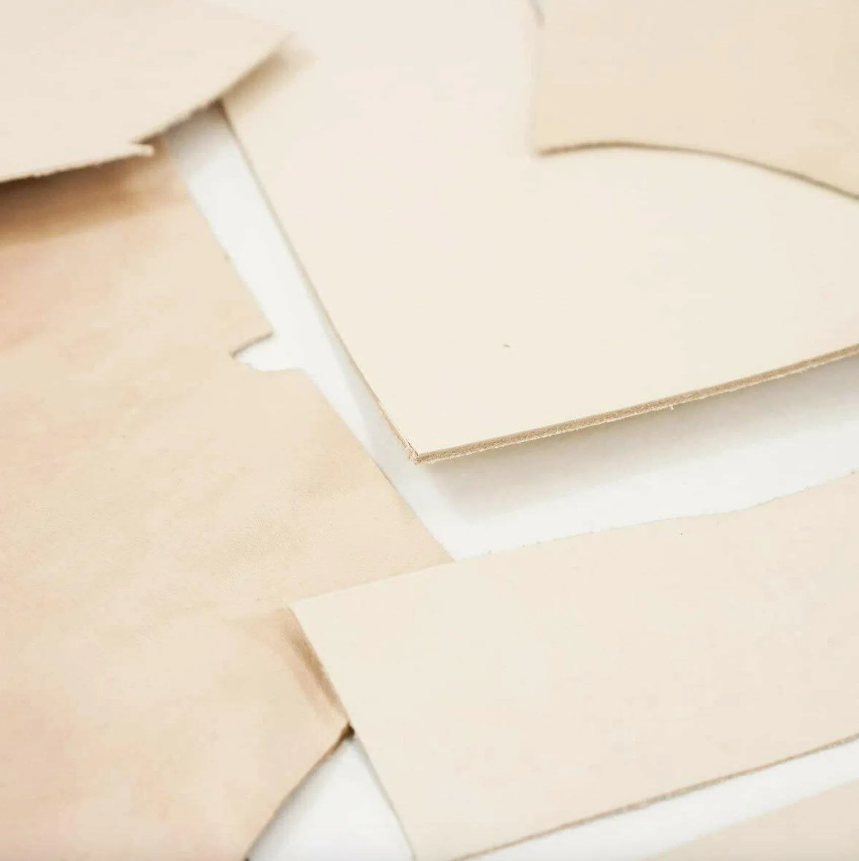 6 LB Vegetable Tan Tooling Cowhide Leather Scraps Light 3-6 oz. (1-2.4mm) Thick