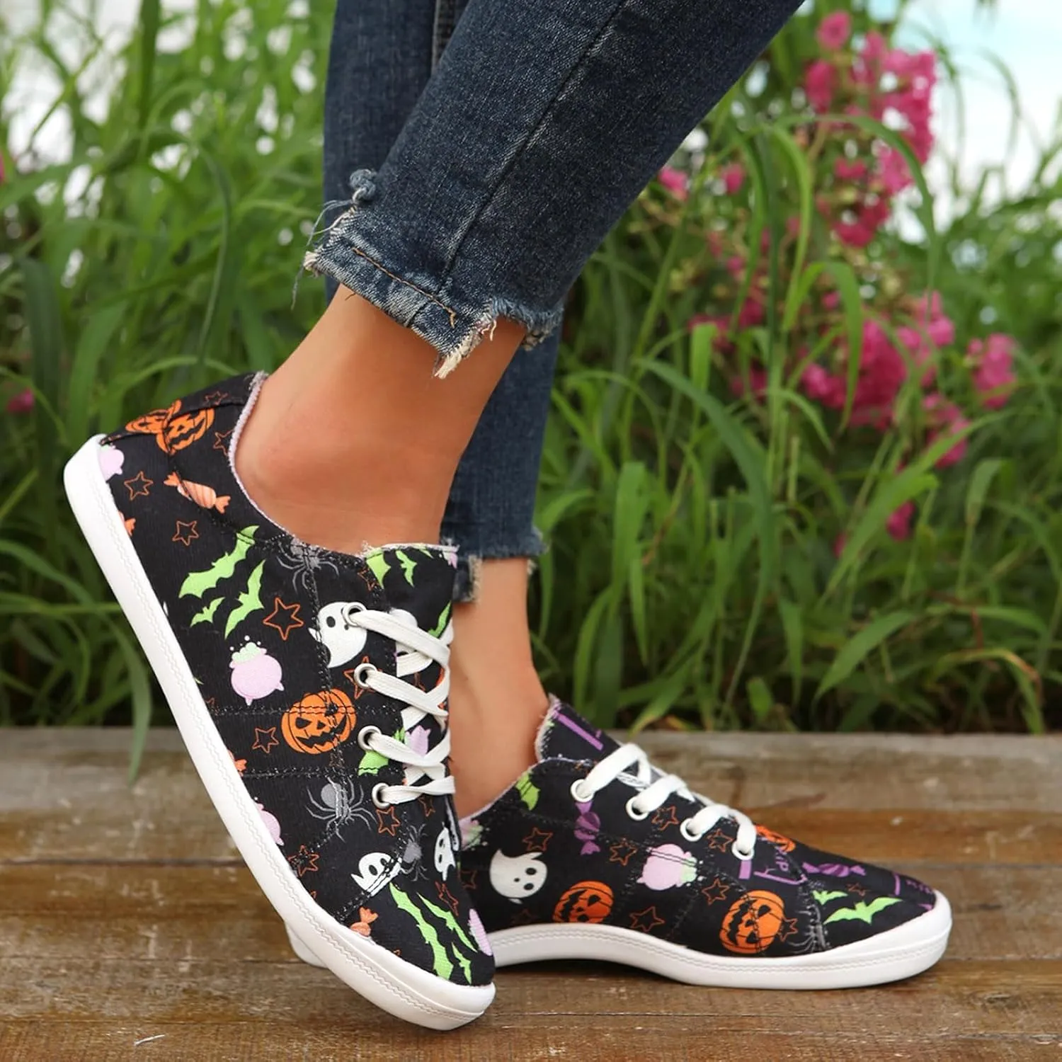 Womens Halloween Pumpkin Sneakers Print Canvas Shoes Halloween Decorations Slip On Loafers Low Top Casual Shoes Canvas Sneaekers Flat Tennis Comfortable Walking Shoes