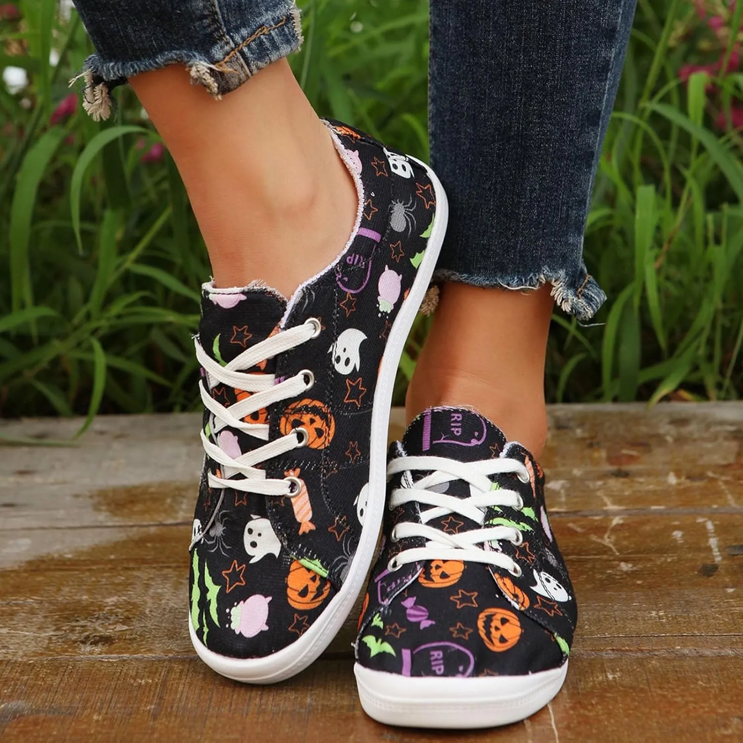 Womens Halloween Pumpkin Sneakers Print Canvas Shoes Halloween Decorations Slip On Loafers Low Top Casual Shoes Canvas Sneaekers Flat Tennis Comfortable Walking Shoes